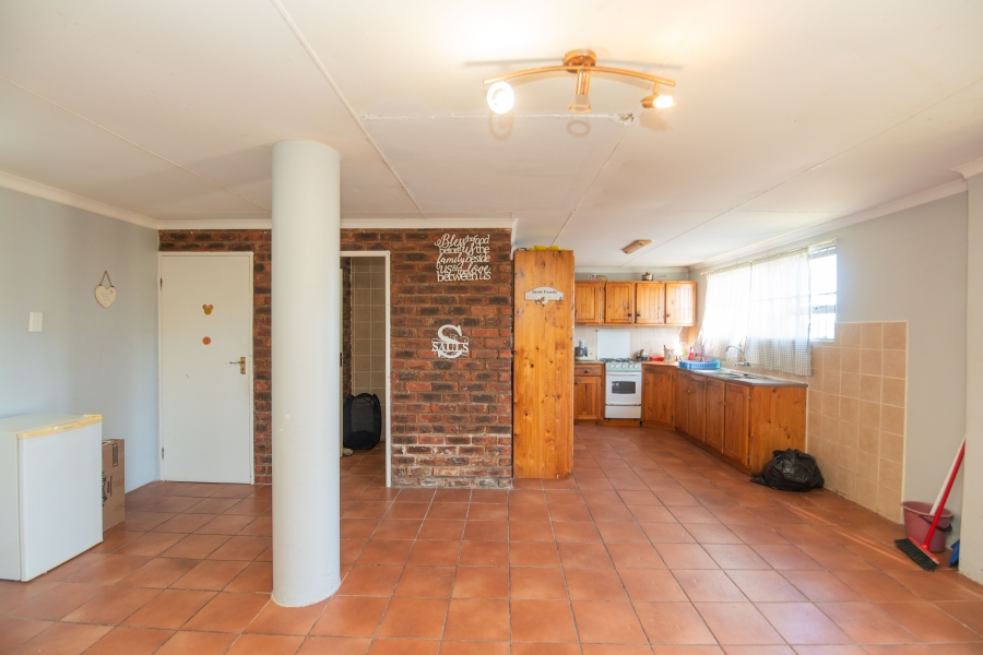 4 Bedroom Property for Sale in Clarendon Marine Eastern Cape